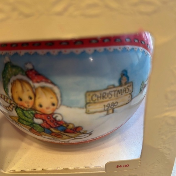 Vintage Hallmark 1980 Betsey Clark Glass Christmas Ornament in original box - Picture 4 of 13